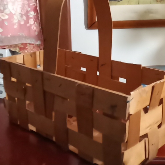 Longaberger wooden basket hand crafted. 16 x  7 x 8 inches. - Picture 13 of 13